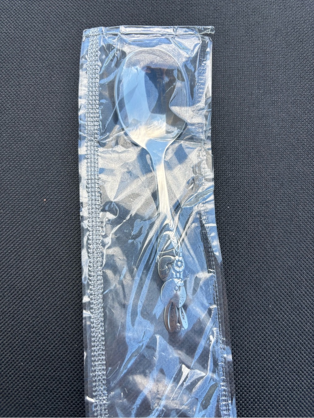 1 Oneida Peter Rabbit Baby Soup Spoon Unused Stainless Flatware